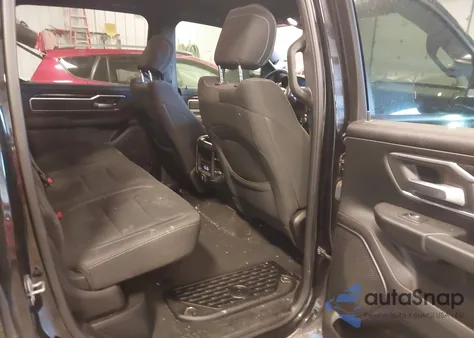 2019 Ram 1500 Big Horn/Lone Star 4X4 5'7 Box z USA, uszkodzony, nr VIN 1C6RRFFG6KN695392